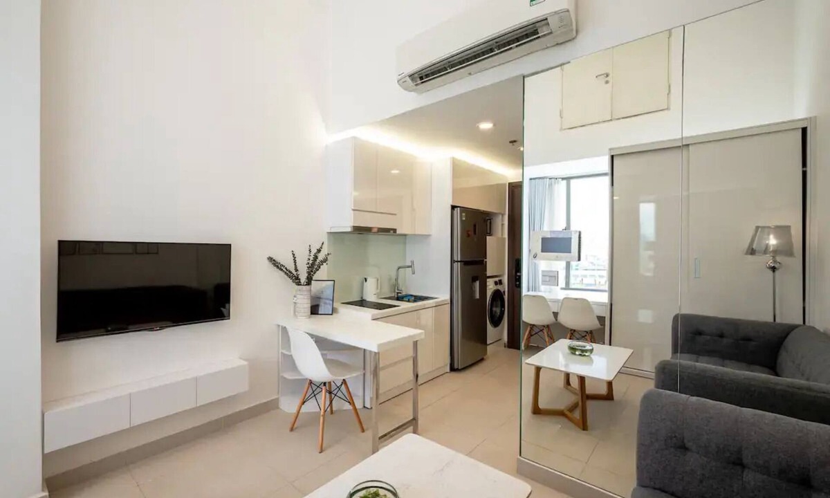 Bach Dang Riverside House | Nice Studio Free Pool & Gym @ Rivergate D4