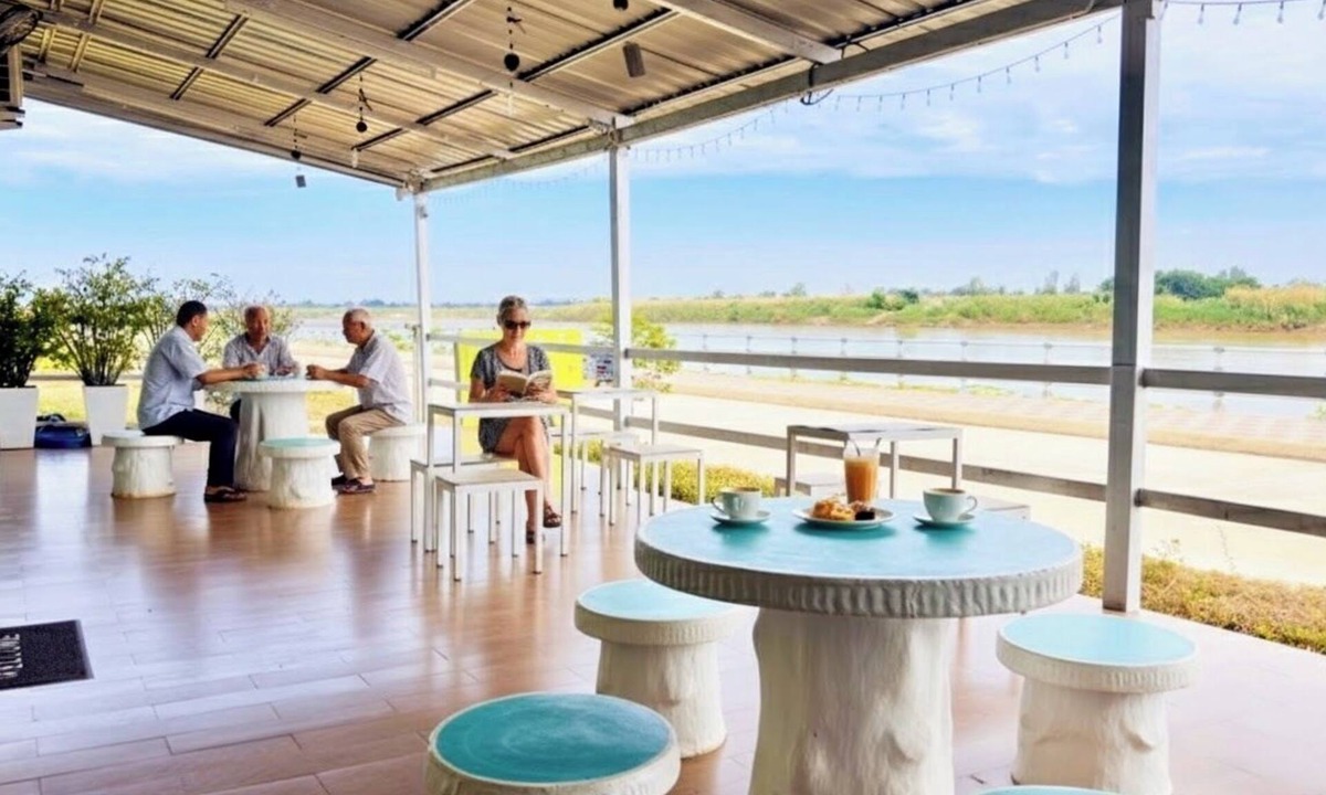 Tha Bo House | Nokhuuk Rimkhong Riverside Cosy Home