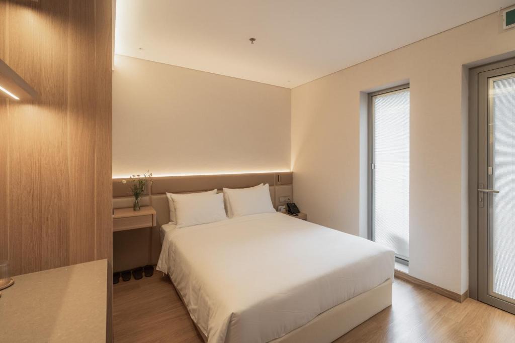Hang Xanh Hotel | Nola Hotel