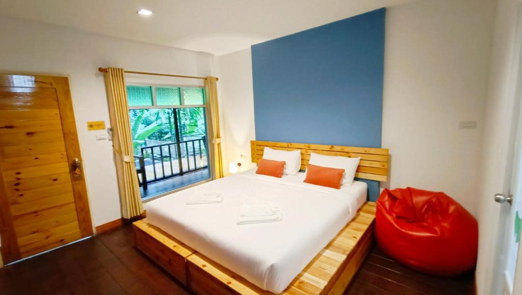 Cherngtalay Bed & Breakfast | Nua Tone Resort Bang Tao & Cafe