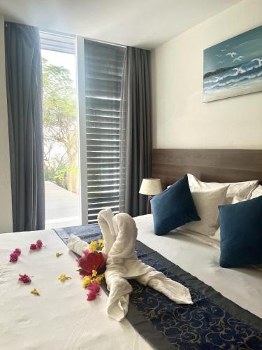 Long Hai Apartment | Oceanami Resort beach club