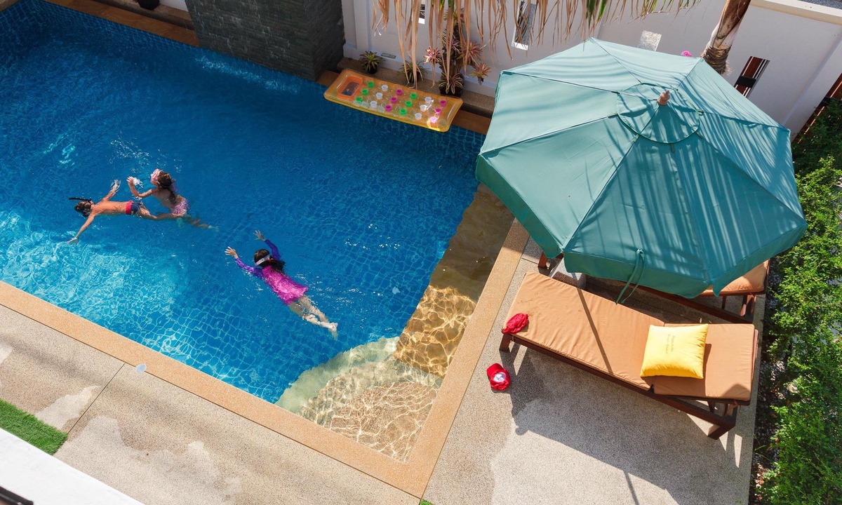 Rawai Resort | One Bedroom Serviced Suite With Swimming Pool In Naiharn Area