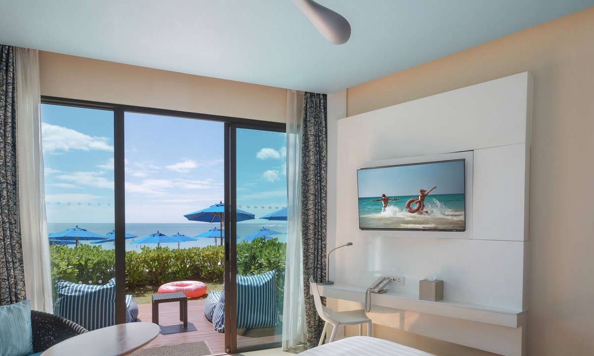 Chaweng City Center Hotel | OZO Chaweng Samui