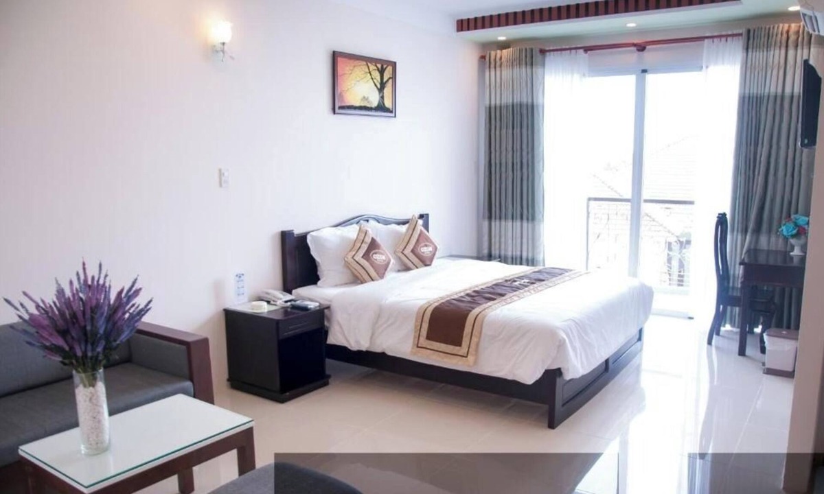 Nam Can Hotel | Ozon Hotel