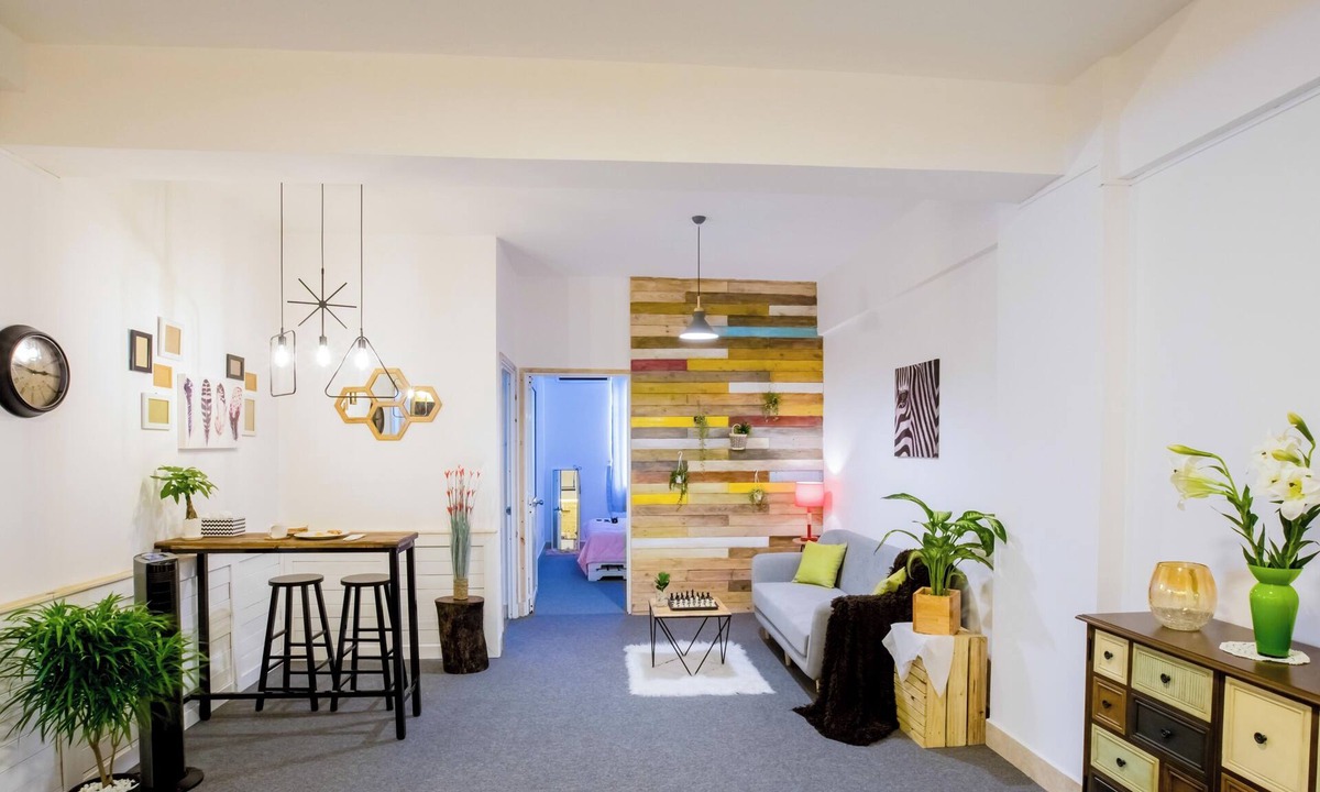 Hang Xanh Condo | Pallet House - Behind The Zoo
