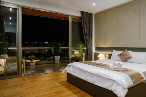 Thu Dau Mot Hotel | Petit Hotel