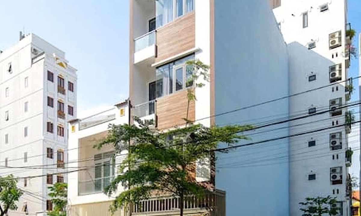 Ngu Hanh Son House | Poseidon Luxury 6BR Beach Villa w/Rooftop BBQ + Walk to My An Beach