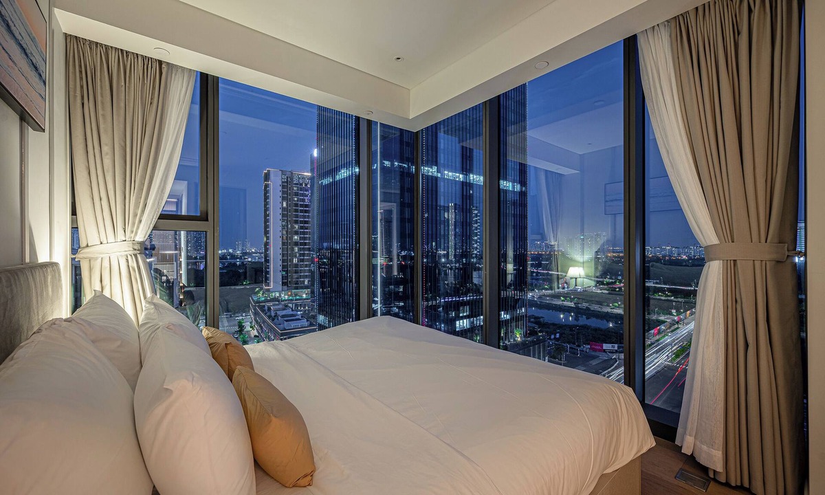 Thu Thiem Condo | President Corner Suite Stunning View by KayStay