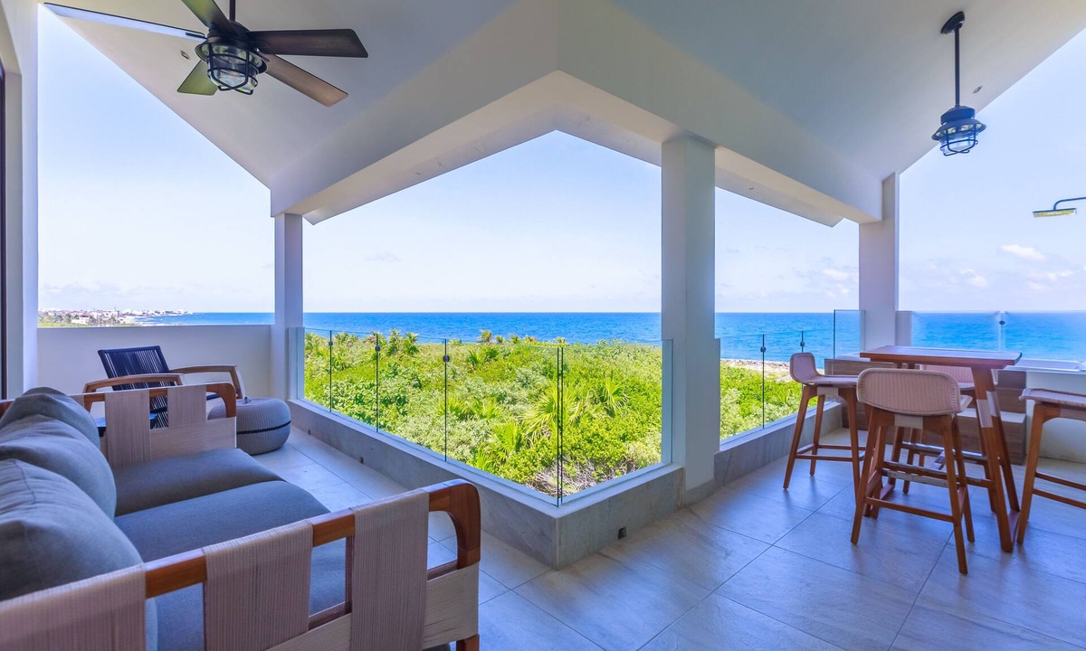 Colonia Meteorologico House | Private 6BR Oceanfront Estate Isla Mujeres - Pool, Staff, Ocean Access