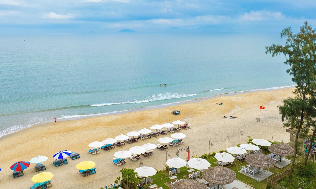 Cam An House | Private Beachfront House 5BRs - An Bang Beach