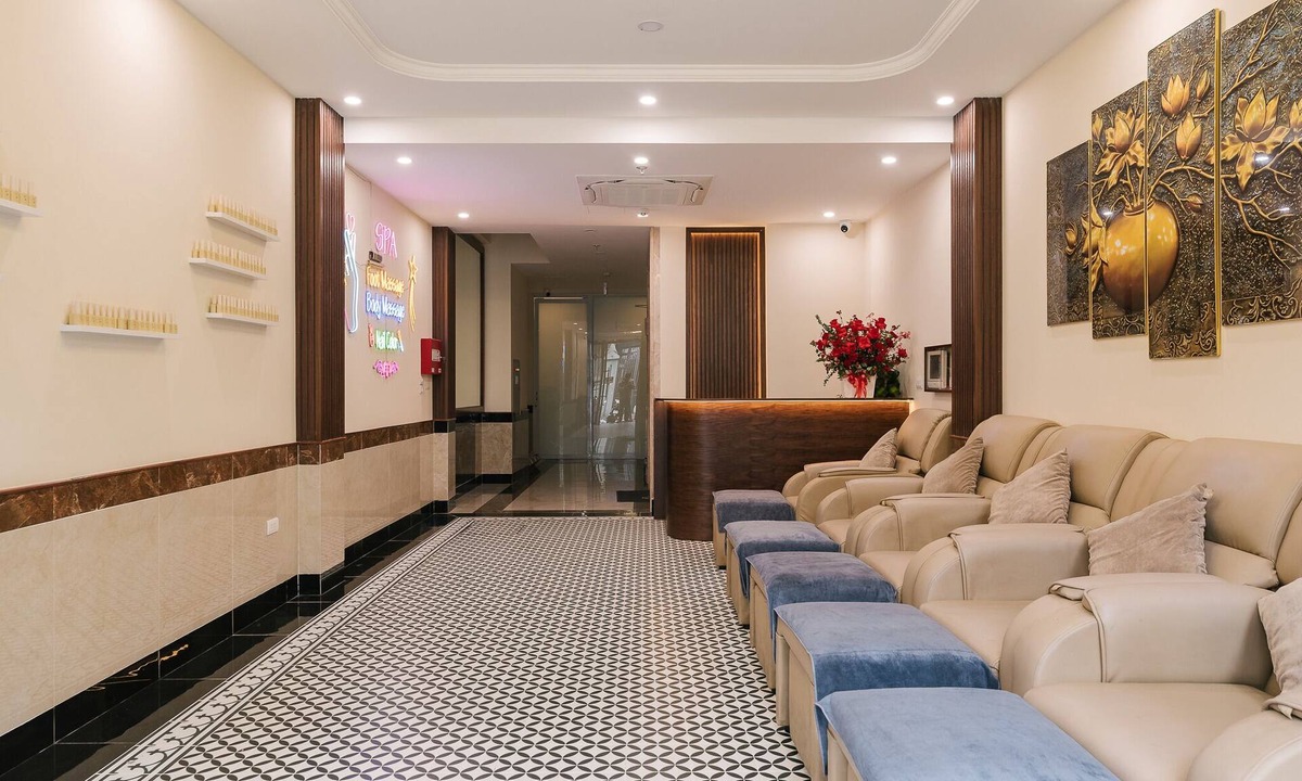 Old Quarter Apartment | Railway Apartment