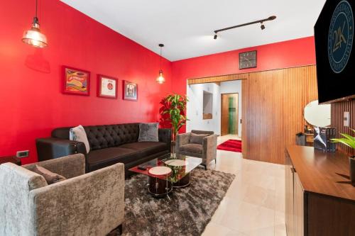 Durango Apartment | Red Vibe Music Decor with King Bed plus Parking plus Home Office