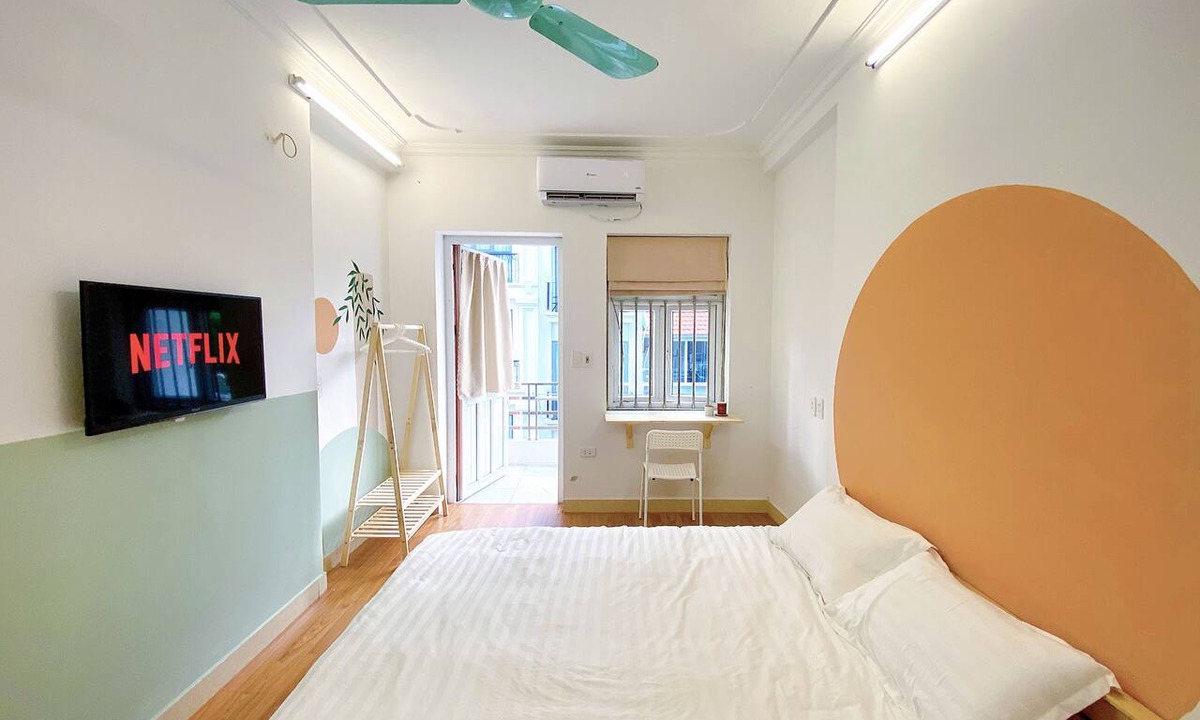 Old Quarter Apartment | Remote Work 1BR Studio w/Big Balcony - Hanoi Old Quarter Center - Beer Street