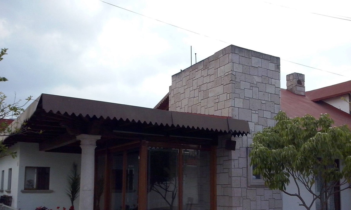 Morelia House | Rest house, vacation, business, luxury finishes, wood, security, peace