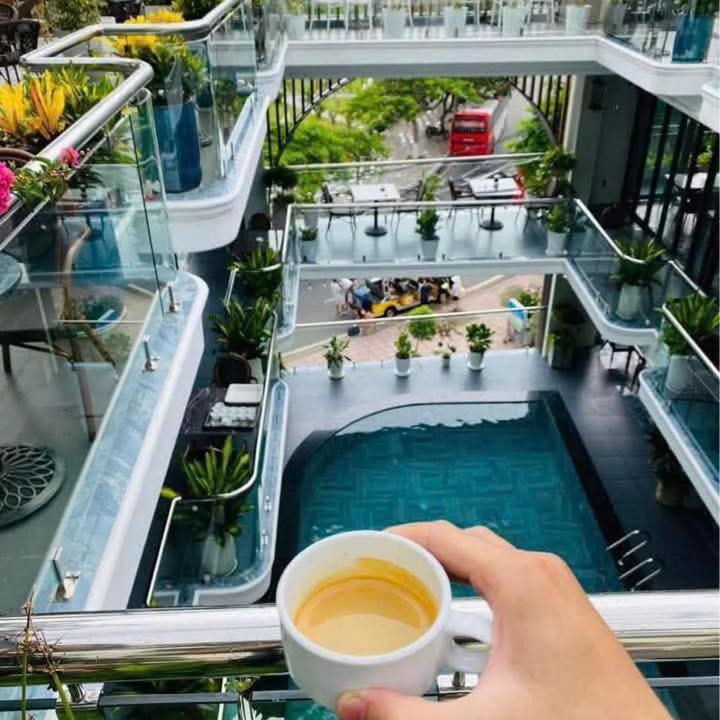 Cat Ba Hotel | Roza Cat Ba - Cave hotel, Swimming Pool & Rooftop