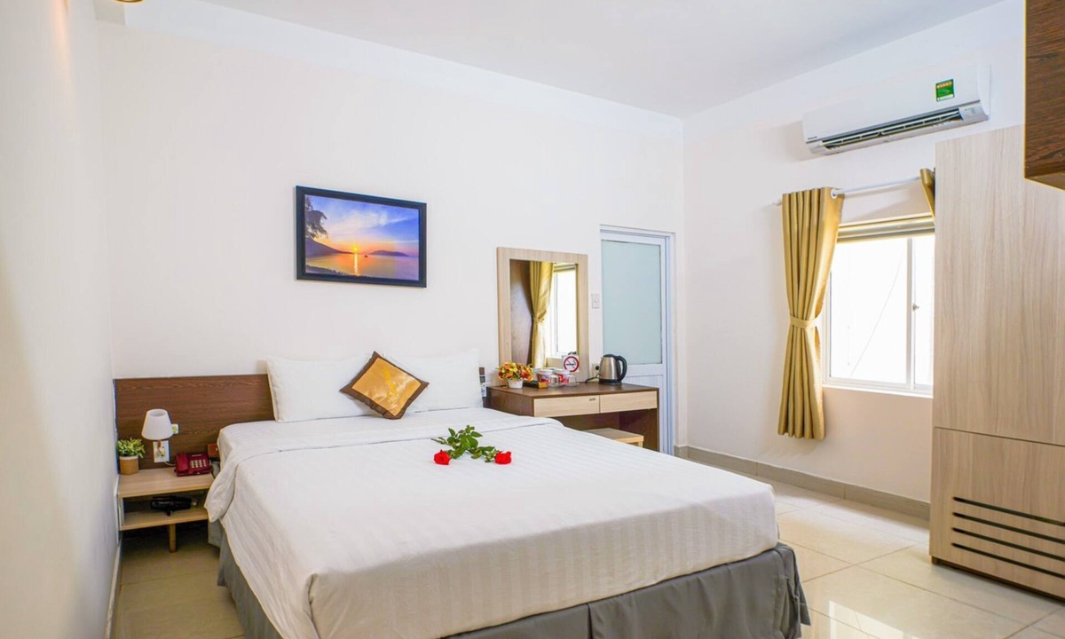 Con Son Hotel | Ruby Hotel