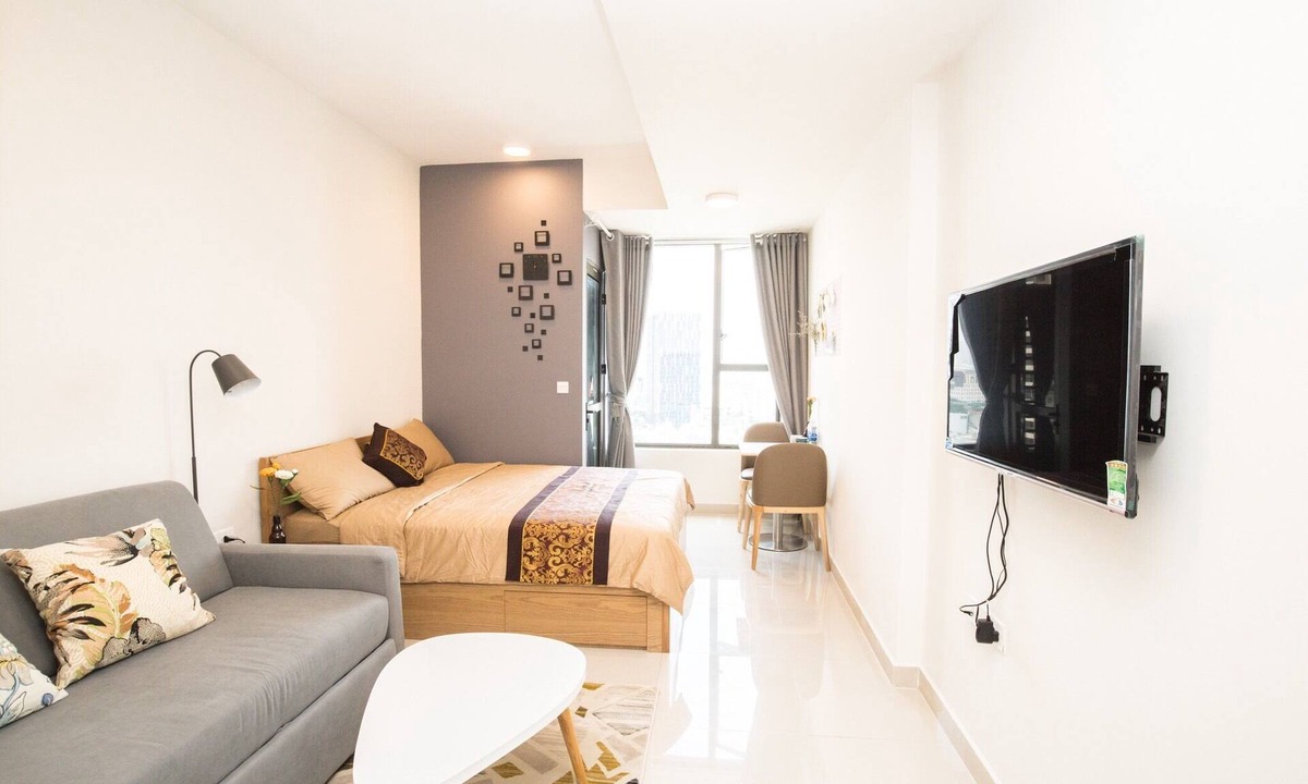Bach Dang Riverside Apartment | Saigon Rivergate Apt- free gym pool