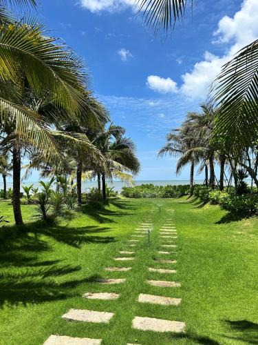 Long Hai Villa | Saint Simeon Resort in Long Hải- Biệt thự biển 3 phòng ngủ - sát biển - hồ bơi - BBQ