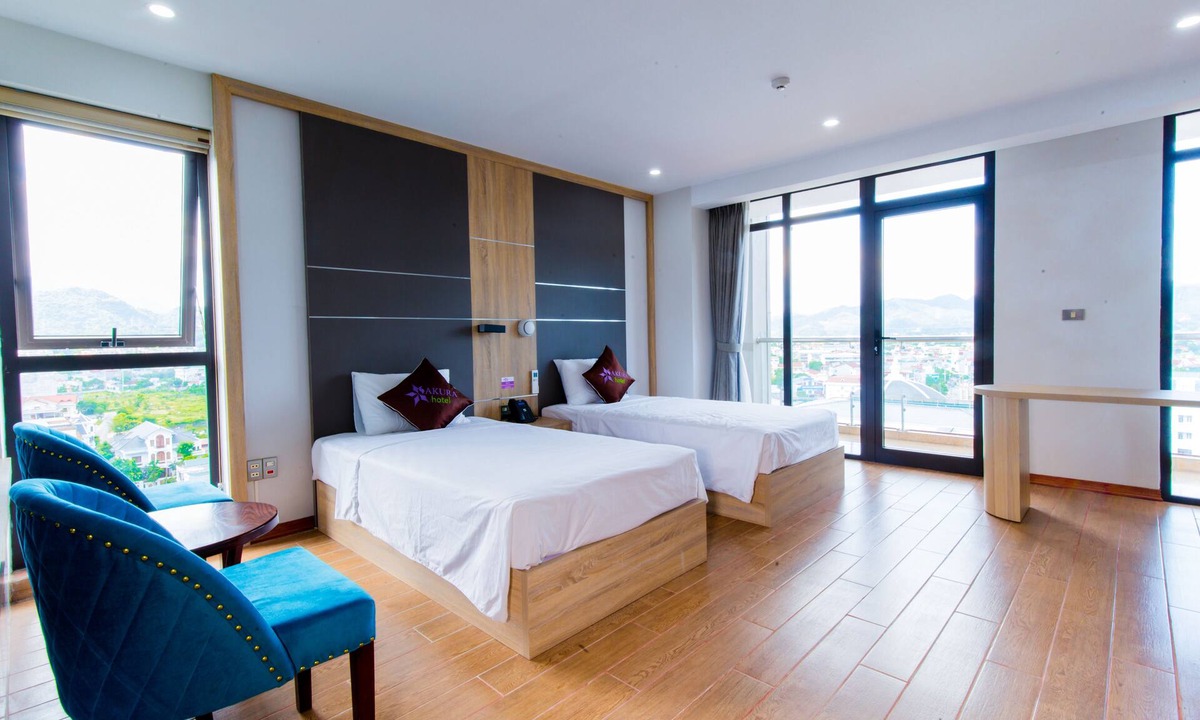 Hoa Binh Hotel | Sakura Hotel