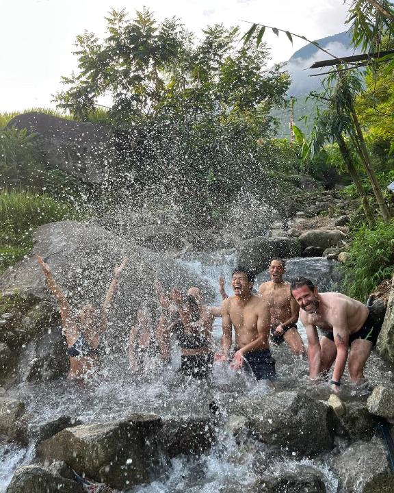 Hau Thao Bed & Breakfast | SaPa Hmong Streamside Homestay