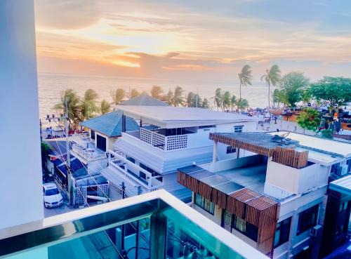 Saen Suk Hotel | Sea view