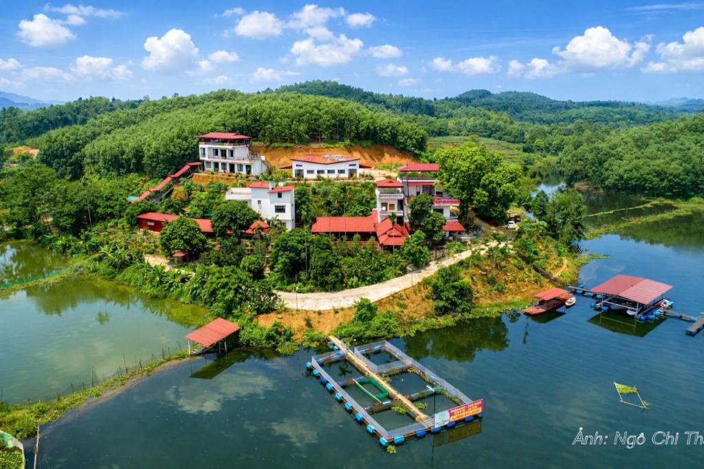 Ha Hoa Hotel | Sen Homestay