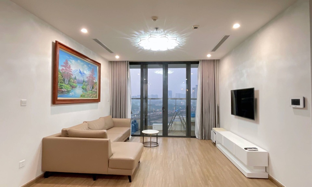 Tu Liem Apartment | Serene 4-bedroom apartment with AC in Vinhomes Skylake