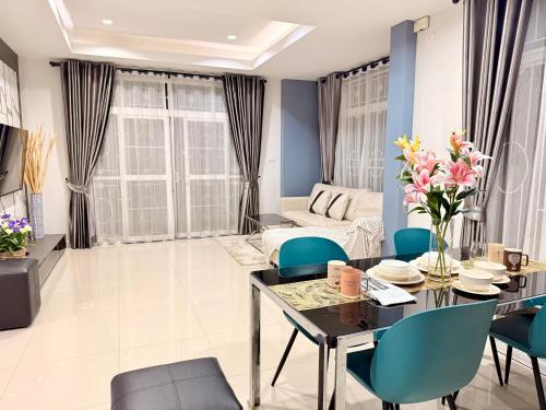 San Kamphaeng Villa | Serenity Family house 4BR 4Baths