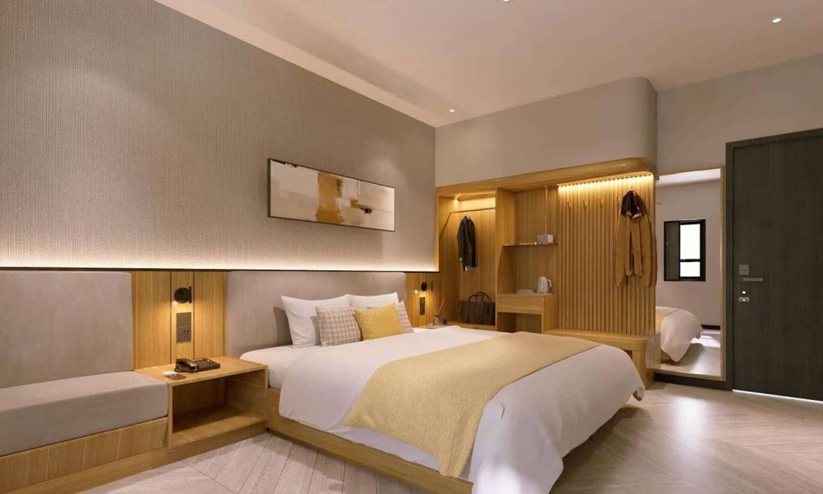 Duc Hoa Hotel | Seven Days Hotel