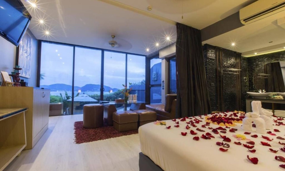 Patong Resort | (SHA+)Premium Deluxe with plunge pool in Patong (C)