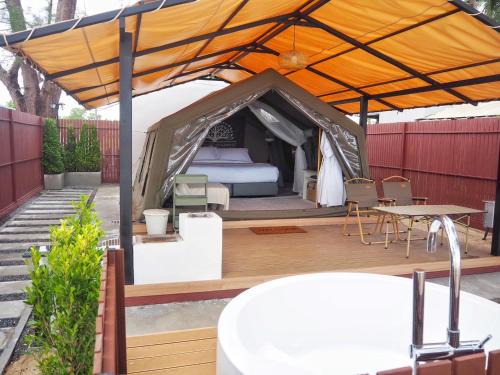 Sichon Hotel | Sichon Glamping Resort, Beachfront