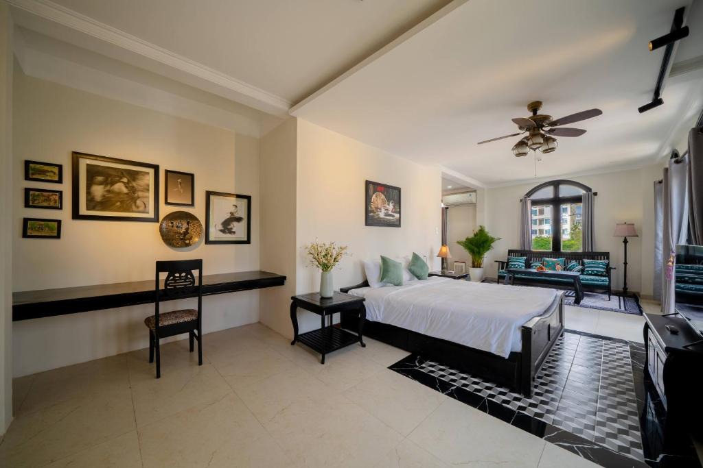 Son Tra Apartment | Sila Vana Villa - Private 7BRs Pool Villa My Khe Beach Da Nang