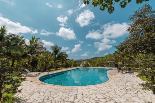 Ong Lang Resort | Sim Forest Resort