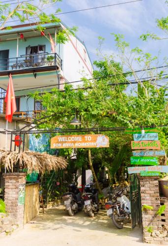 Phong Nha Bed & Breakfast | Son River Homestay