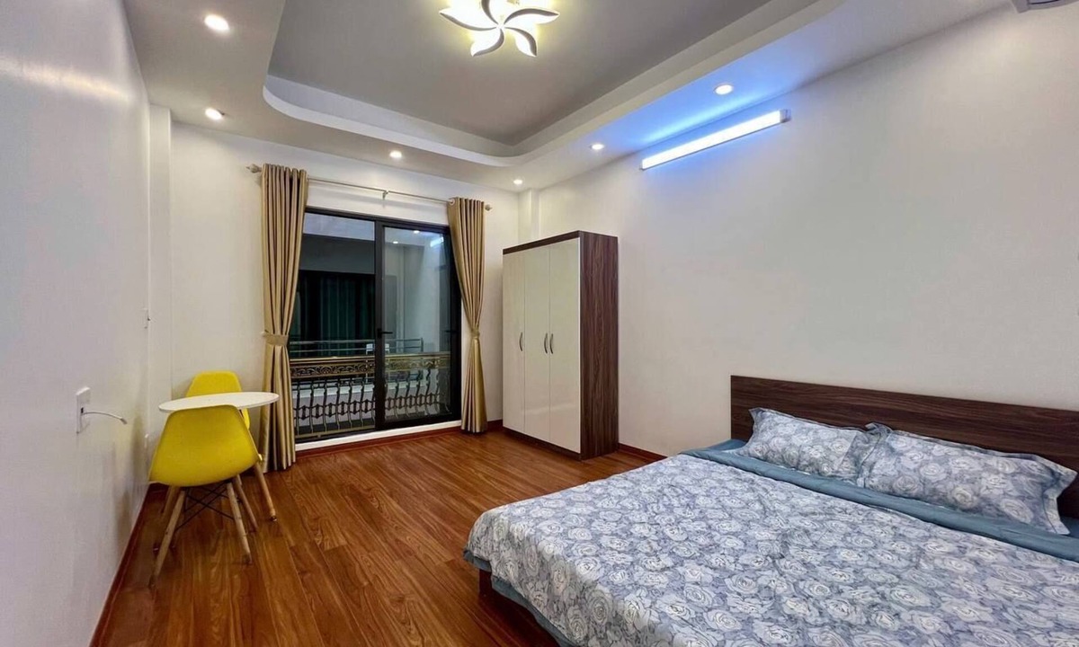 Quang An House | “Spacious 4–5BR House Tay Ho – Perfect for Families & Groups”