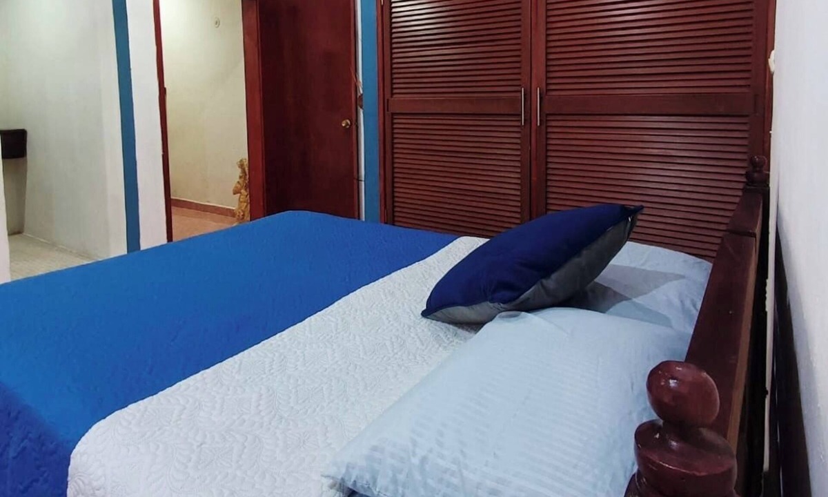 Valladolid House | Spacious 5-bedroom house in wonderful Valladolid with AC, WiFi