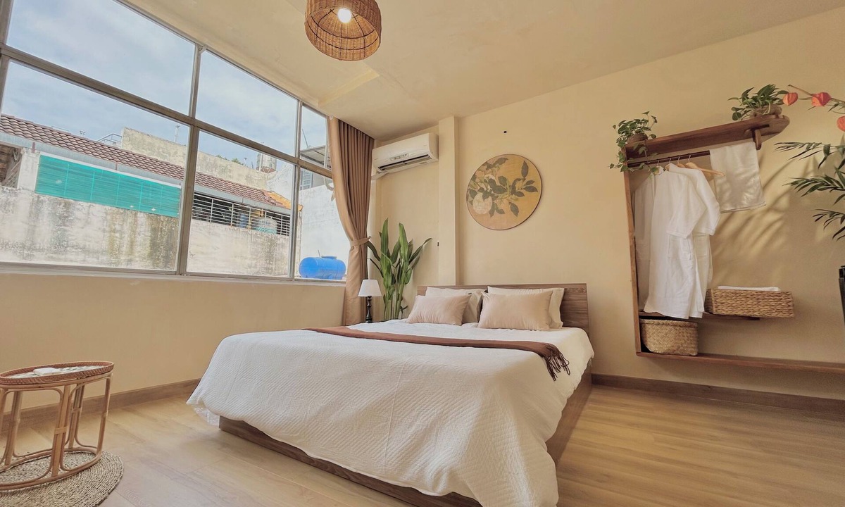 Ben Thanh Apartment | Spacious and Sunny Apartment with Gorgeous View