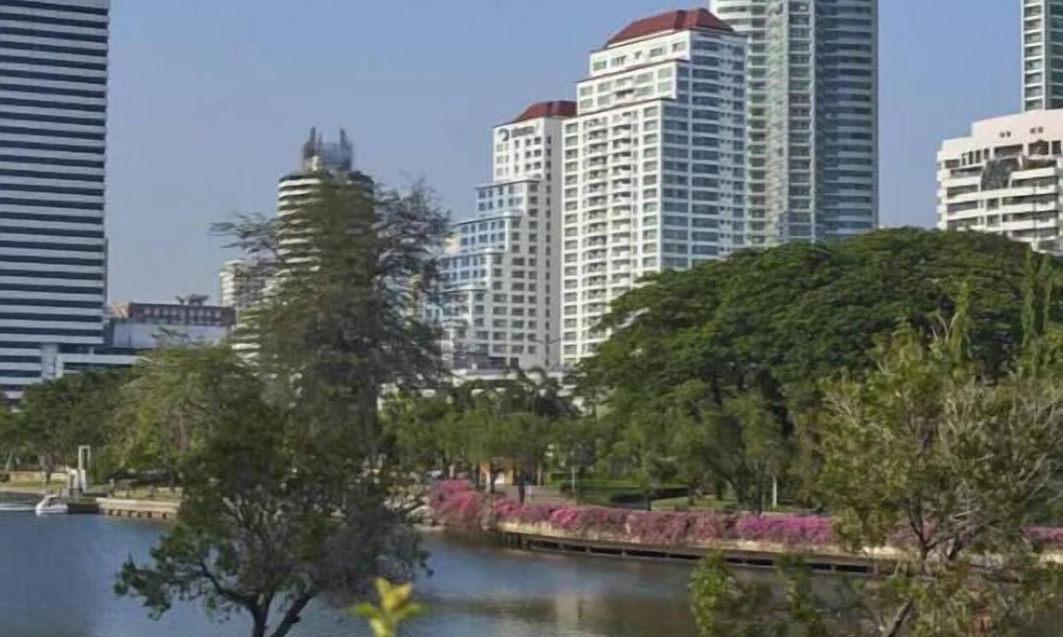 Bangkok Central Business District Apartment | SPACIOUS LAKEVIEW TWO BEDROOM RETREAT IN THE HEART OF BANGKOK