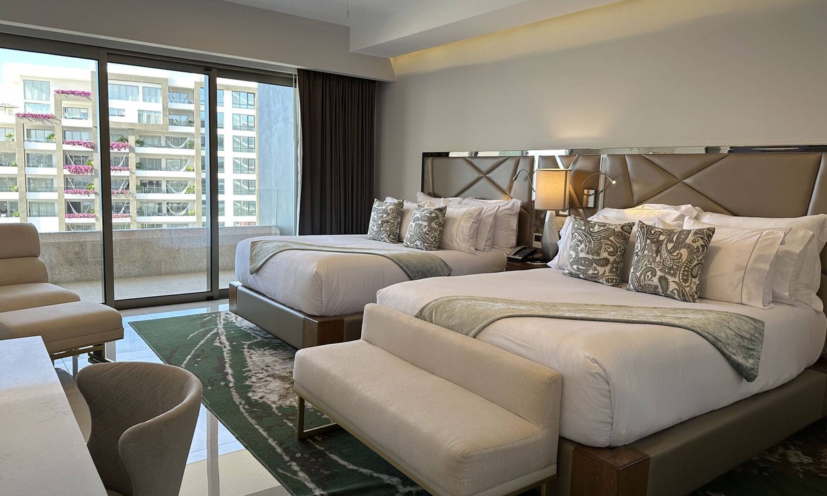 Cabo San Lucas Resort | Spend Your Vacation at Garza Blanca - Luxury 3 Bedroom Suite Available To Book!