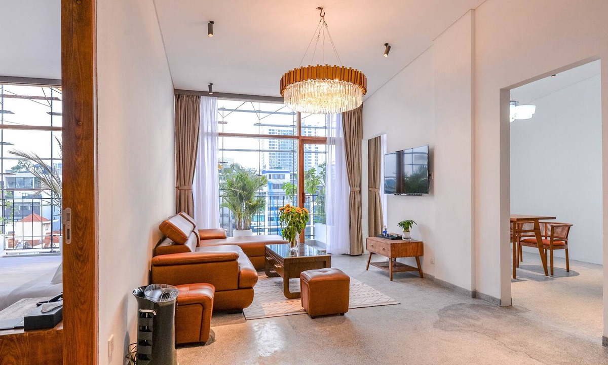 Dich Vong Apartment | Stunning 2B with Balcony in 22Land Residence