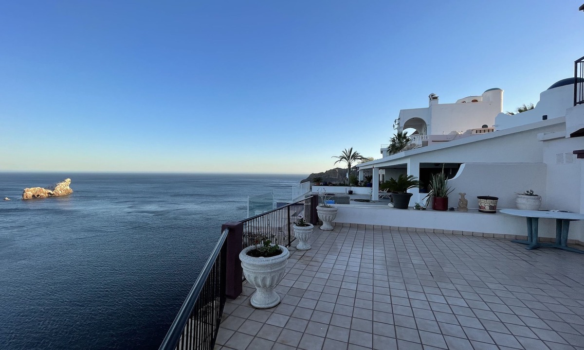 San Carlos House | Stunning Panoramic Ocean Views – 4BR House at Caracol Peninsula
