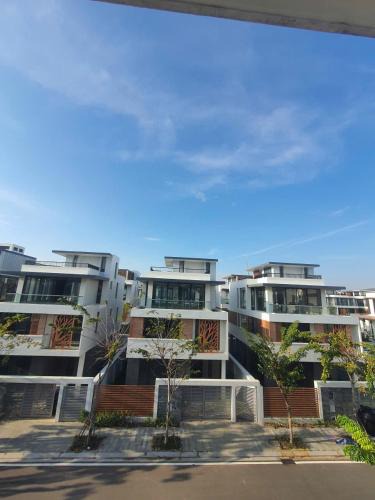 Long Beach Villa | Sunny Bunny Villa