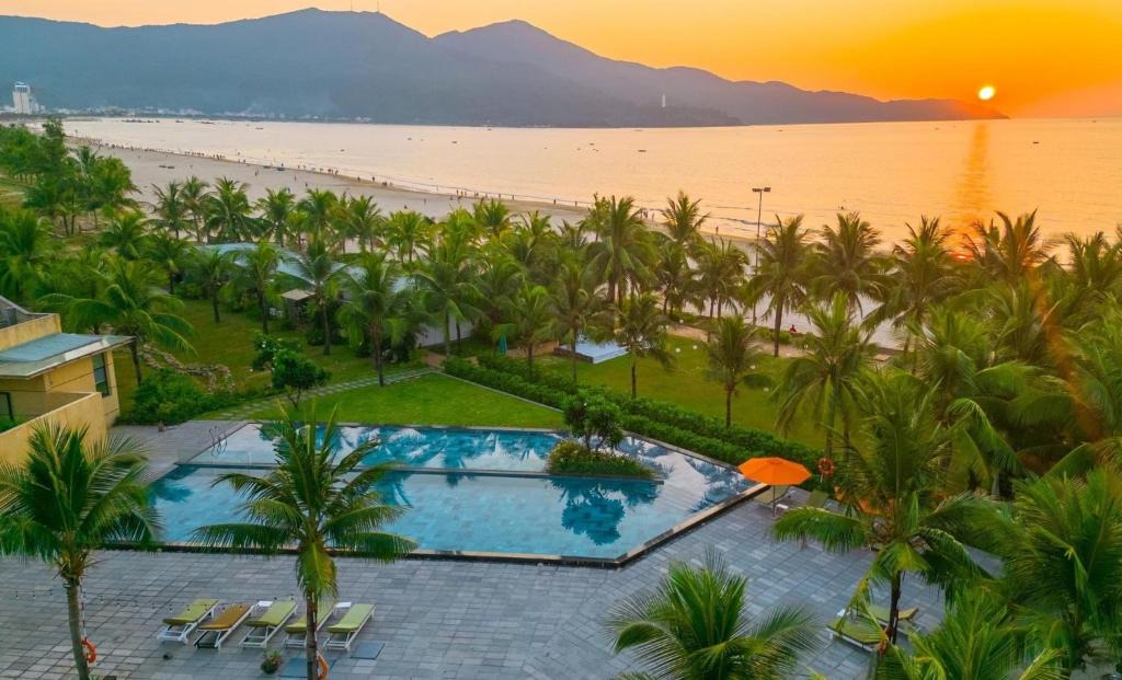 Son Tra Resort | Temple Beach Resort