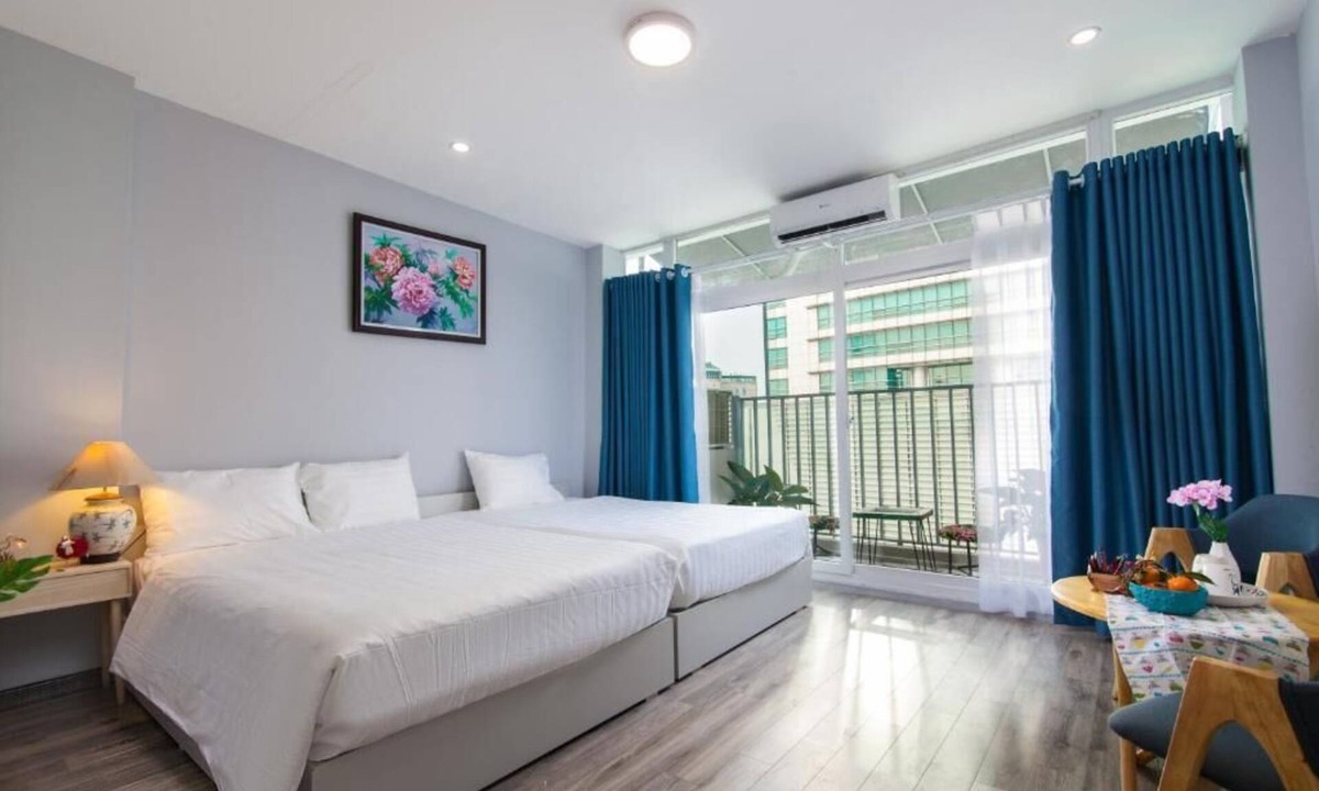 Truc Bach House | The Art - Hung Viet near Truc Bach lake