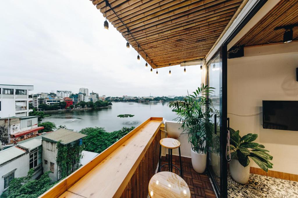 Truc Bach Hotel | The Autumn Homestay