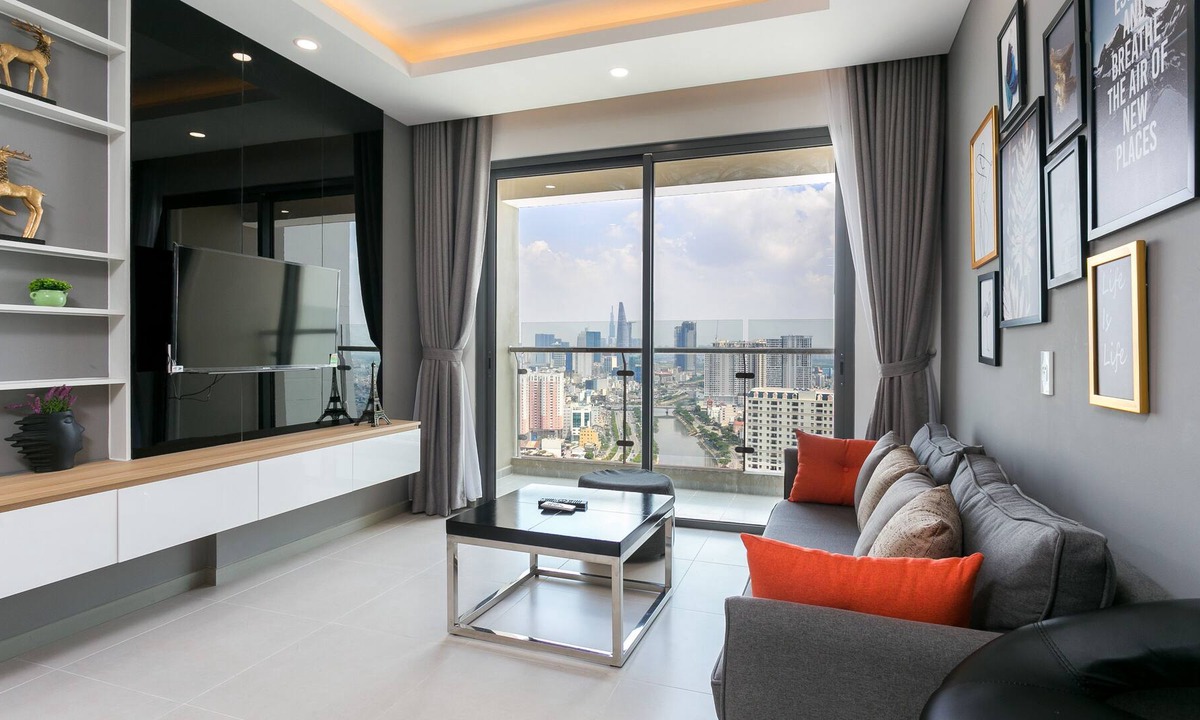 District 4 Apartment | The Goldview Residence
