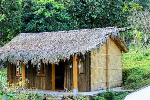 Sa Pa Ski Chalet | The #Happylife Experience Deluxe Bungalow!