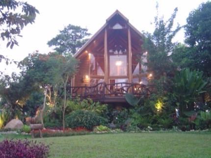 San Kamphaeng House | The Log of Paradis