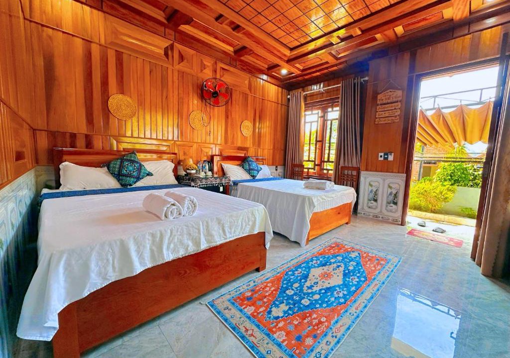 Son Trach Hotel | The Ridge Haven