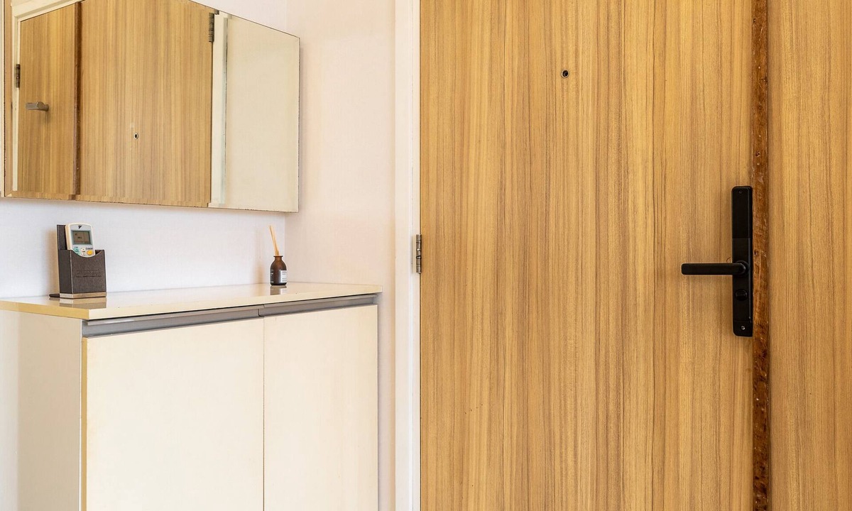Bach Dang Riverside Apartment | The Rixx Luxury Apartment in the heart of Saigon , gym/pool/security/rooftop bar